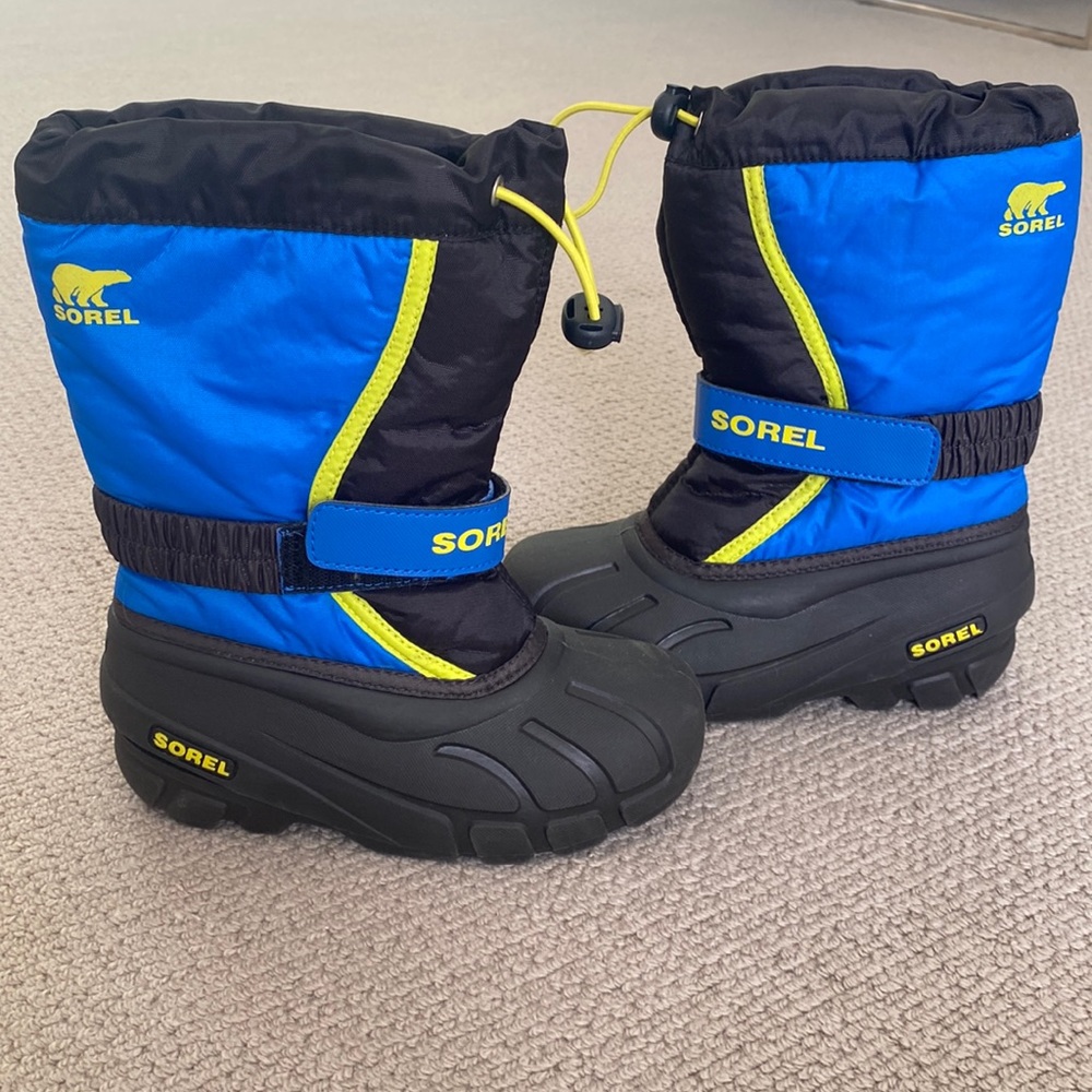 Boys Sorel  snow boots, worn twice size 13